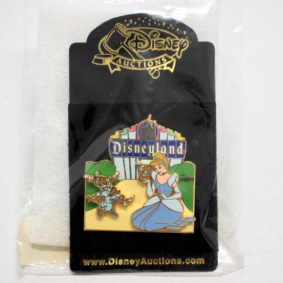 NEW Disneyland marquee Cinderella pin